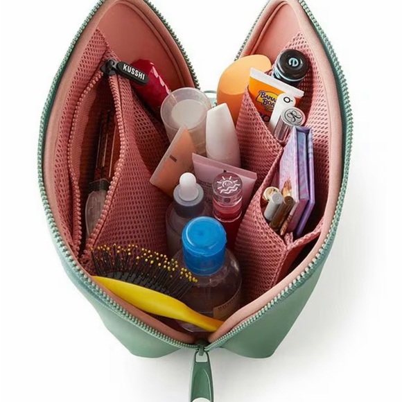 Kusshi Makeup Bag